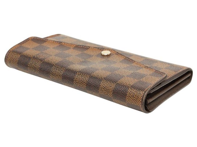 Cartera larga Sarah en Damier Louis Vuitton Castaño - vista 5
