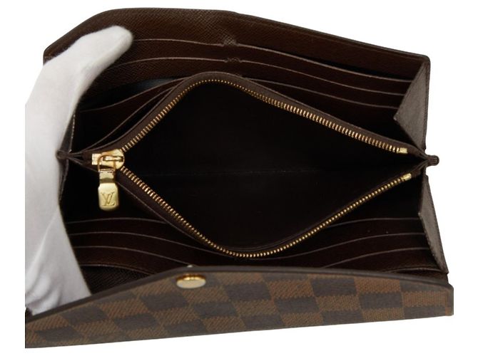 Cartera larga Sarah en Damier Louis Vuitton Castaño - vista 7