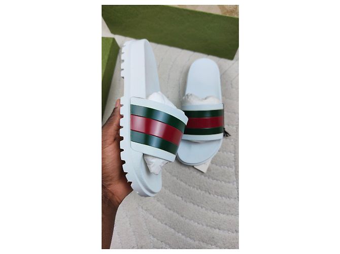 Gucci Web Sandali in gomma bianchi Bianco Rosso Verde - vista 3