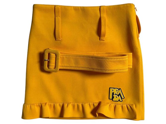 Prada Mini Falda de Nylon Amarilla Amarillo - vista 4