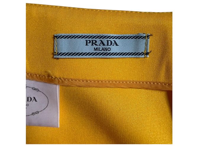 Prada Mini Falda de Nylon Amarilla Amarillo - vista 9