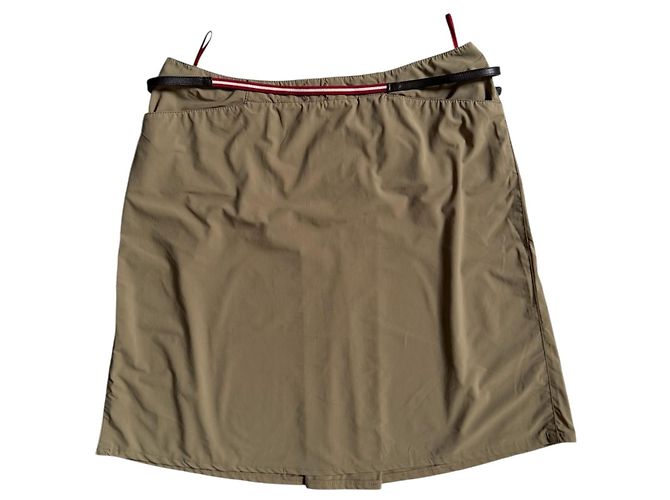 Prada Falda Midi de Nylon Beige - vista 2