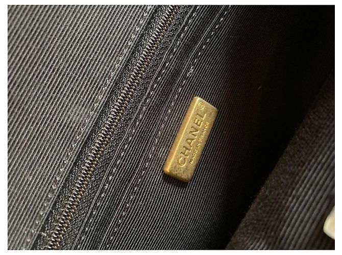 Borsa a tracolla Chanel a quadretti con decorazioni floreali Nero Bianco D'oro - vista 4
