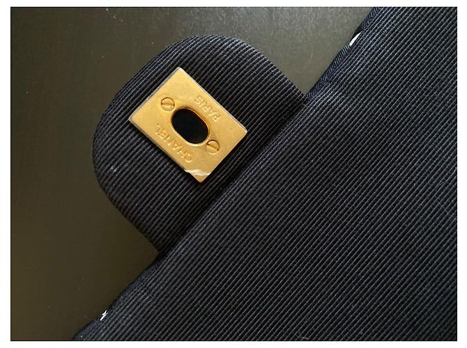 Borsa a tracolla Chanel a quadretti con decorazioni floreali Nero Bianco D'oro - vista 5