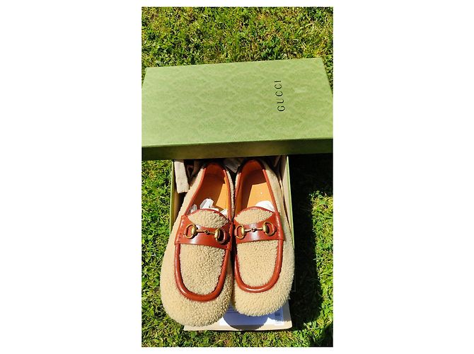 Mocassini Gucci Horsebit in lana shearling Marrone Beige - vista 7