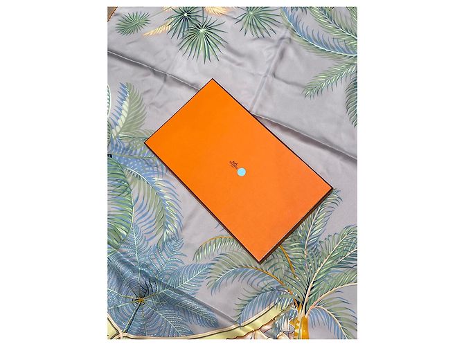 Carré in seta Hermès Aloha Rosa Bianco Blu Verde Arancione Grigio Giallo - vista 2