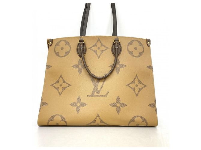 Borsa Tote Louis Vuitton Monogram Giant Reverse OnTheGo GM Marrone - vista 11