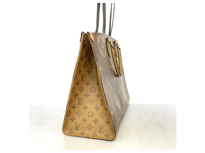 Borsa Tote Louis Vuitton Monogram Giant Reverse OnTheGo GM Marrone - vista 2