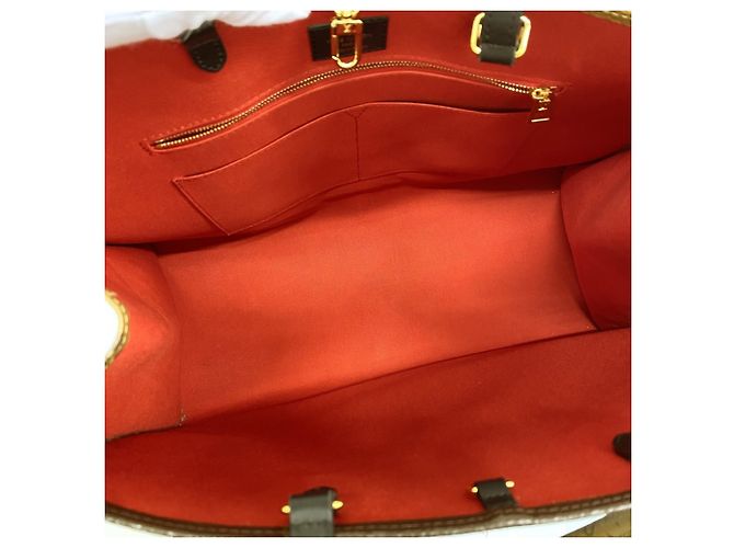 Borsa Tote Louis Vuitton Monogram Giant Reverse OnTheGo GM Marrone - vista 4