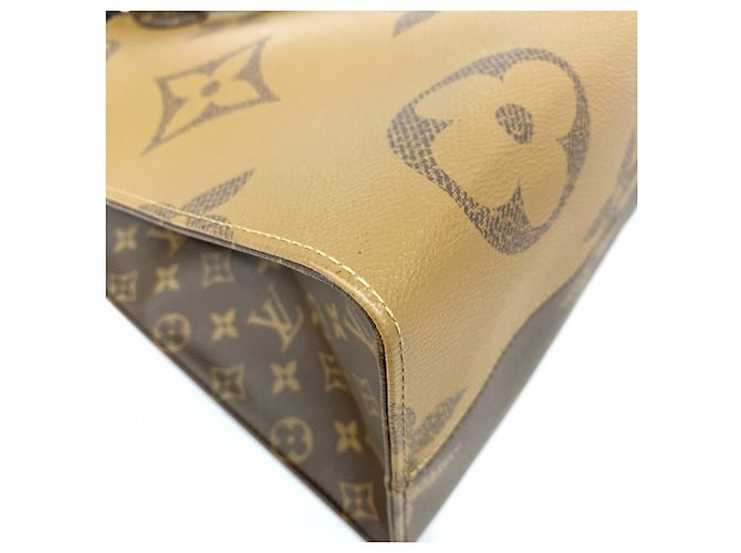 Borsa Tote Louis Vuitton Monogram Giant Reverse OnTheGo GM Marrone - vista 6