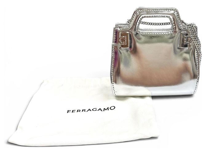 Pochette Wanda Mini Gancini in pelle Salvatore Ferragamo Argento - vista 2