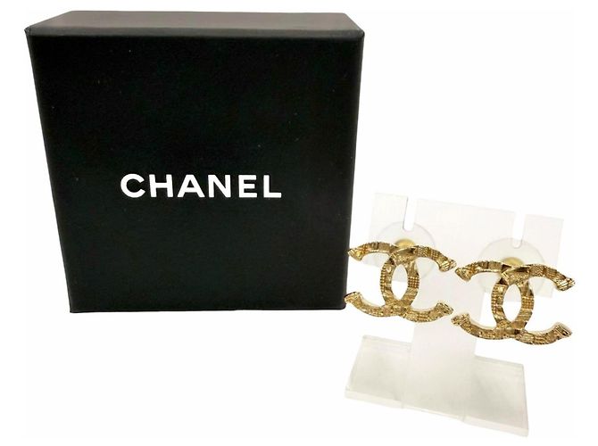 Orecchini Chanel B24V ABB375 Coco Mark Tweed Incisi D'oro - vista 2