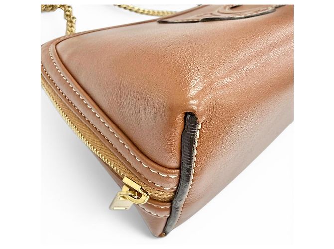 Céline Borsa a tracolla con catena Celine in pelle di vitello liscia Cuile Triomphe Marrone - vista 6