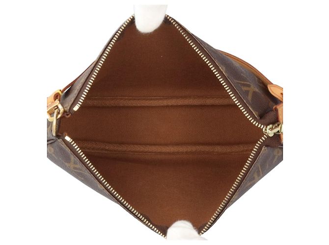 Borsa Louis Vuitton Pochette Accessoires Monogram Marrone - vista 6
