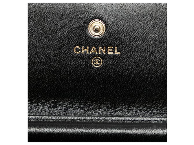 Mini borsa a tracolla Chanel Matelassé Coco Mark Camellia Nero - vista 7