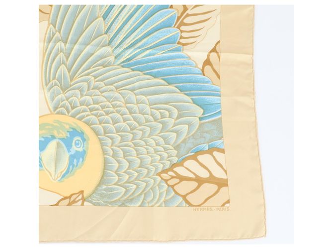 Silk In Hermès Hermes Carre 90 Les Perroquets Parrot Sciarpa di Seta Beige - vista 5