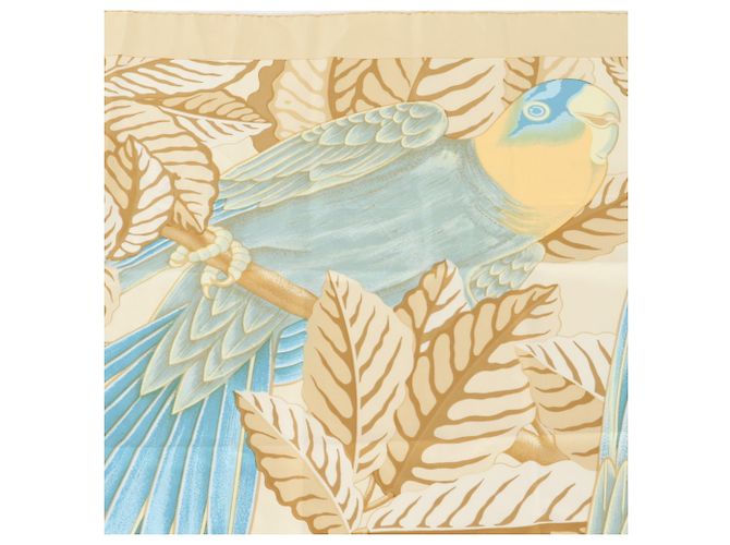 Silk In Hermès Hermes Carre 90 Les Perroquets Parrot Sciarpa di Seta Beige - vista 6