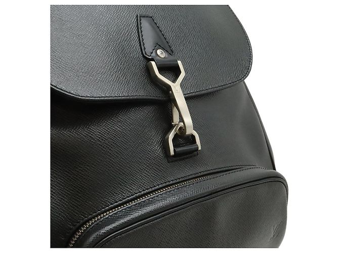Zaino Louis Vuitton Taiga Kasia Nero - vista 8
