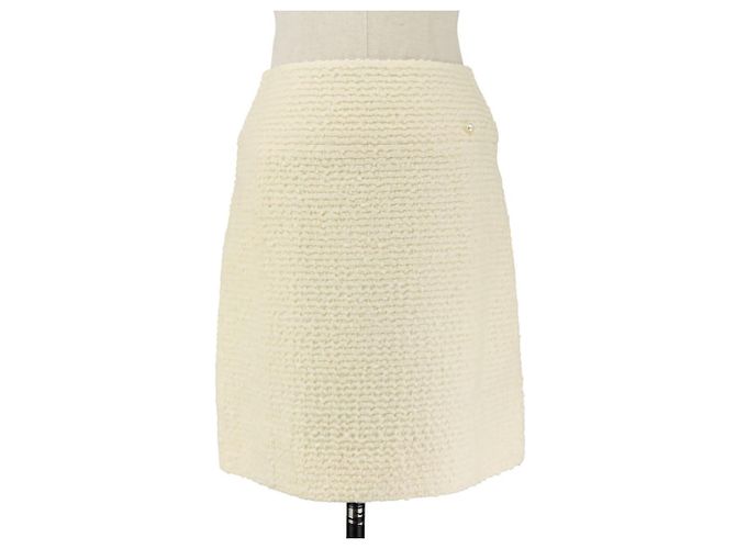 Timeless Conjunto 2way de tweed con botón Coco Mark Chanel Beige Crudo - vista 11