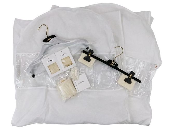 Timeless Conjunto 2way de tweed con botón Coco Mark Chanel Beige Crudo - vista 20