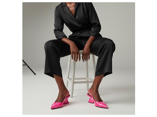 Prada Décolleté Slingback in Vernice Rosa - vista 5