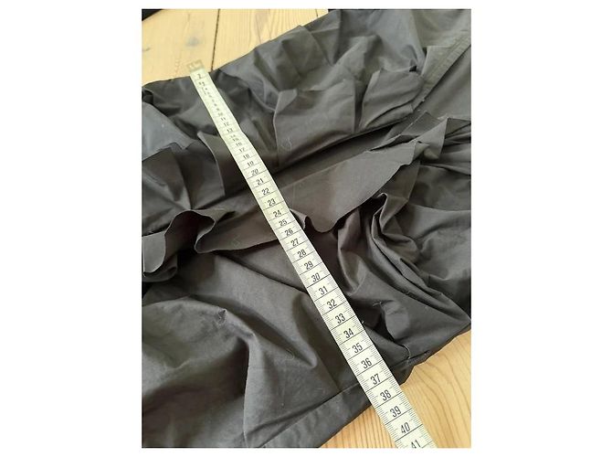 Vera Wang Schwarzes Baumwollkleid mit Rüschen - Ansicht 9
