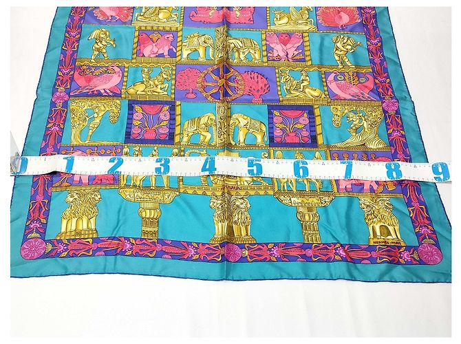 Hermès Hermes Carré 90 Silk multicolor 90 x 90 Multicolore - vista 2