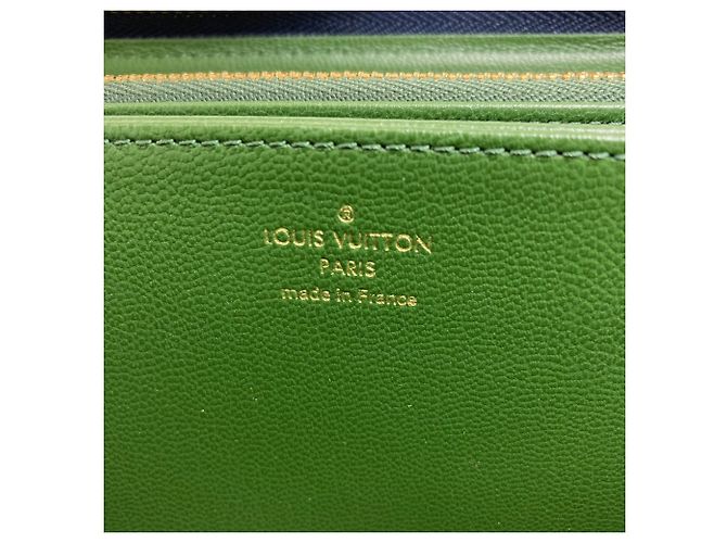 Louis Vuitton M82642 Coussin Zippy Wallet Blu Verde - vista 6