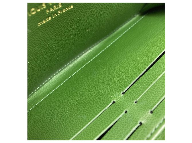Louis Vuitton M82642 Coussin Zippy Wallet Blu Verde - vista 9