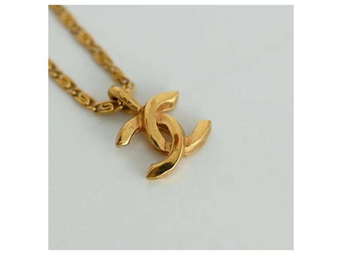 Collana Chanel CC con pendente D'oro - vista 10