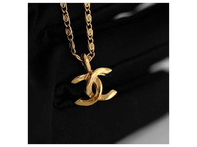 Collana Chanel CC con pendente D'oro - vista 12