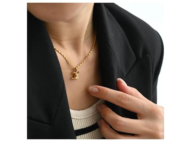 Collana Chanel CC con pendente D'oro - vista 13