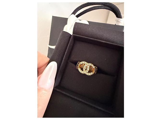 Chanel Ring mit CC-Logo und Kristallen Golden - Ansicht 2