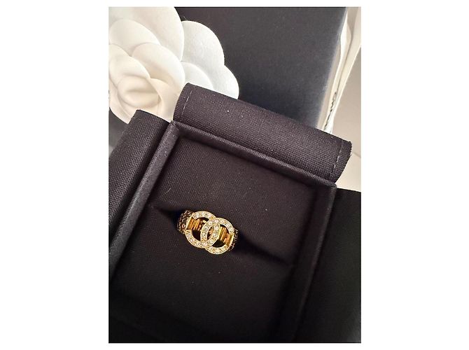 Chanel Ring mit CC-Logo und Kristallen Golden - Ansicht 3