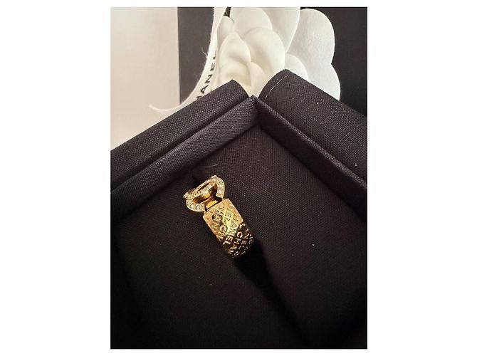Chanel Ring mit CC-Logo und Kristallen Golden - Ansicht 6
