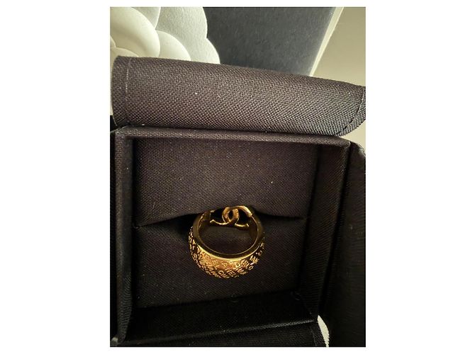 Chanel Ring mit CC-Logo und Kristallen Golden - Ansicht 7