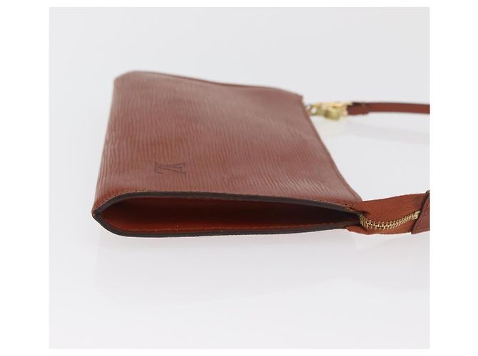 Louis Vuitton Pochette Accessoires Epi Leather Marrone - vista 3