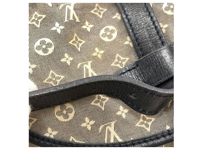 Borsa a Spalla Louis Vuitton Saumur PM Nero - vista 13