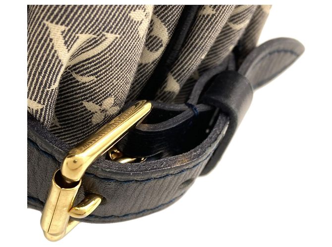 Borsa a Spalla Louis Vuitton Saumur PM Nero - vista 15