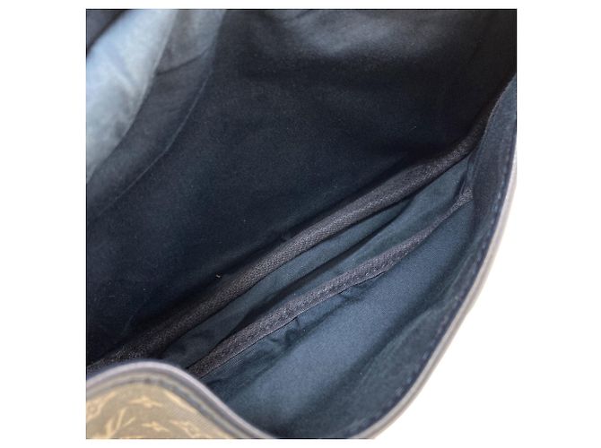 Borsa a Spalla Louis Vuitton Saumur PM Nero - vista 5