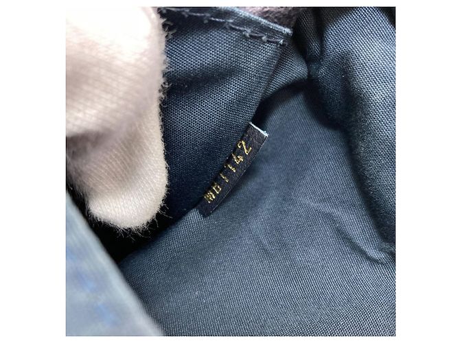 Borsa a Spalla Louis Vuitton Saumur PM Nero - vista 8