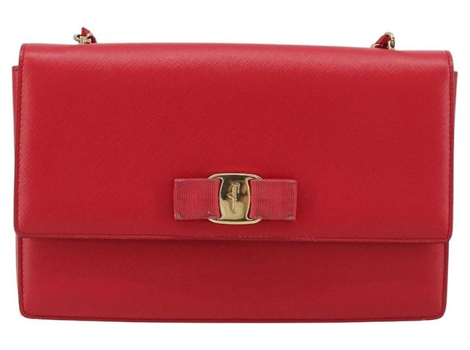 Borsa a Spalla Salvatore Ferragamo Vala Chain in Pelle Rossa e Oro Auth ka4496 Rosso D'oro - vista 2