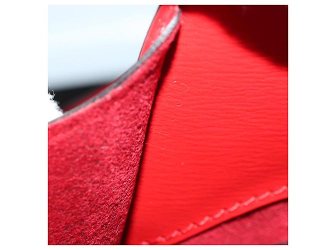 LOUIS VUITTON Epi Cluny Shoulder Bag Rojo M52257 LV Auth am11655V Roja - vista 11