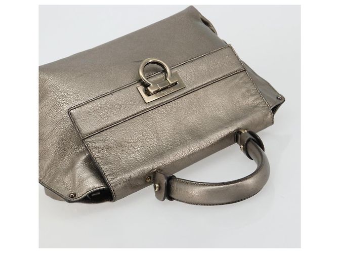 Borsa Salvatore Ferragamo Gancini in pelle argento Auth ka4466 - vista 6