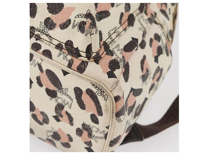 Zaino MCM Vicetos Logogram PVC Leather Ivory Gold Auth 176436 D'oro Crudo - vista 13