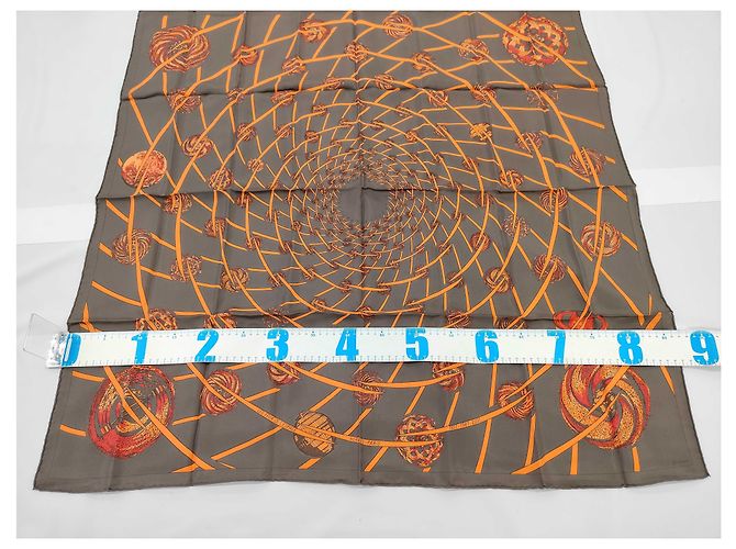 Hermès Hermes Carré 90 Seta multicolore 90 x 90 Marrone - vista 2