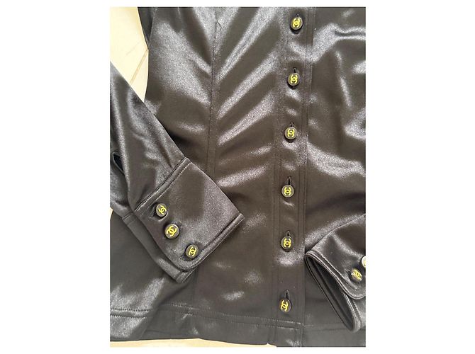 Camicia Chanel in raso nero con bottoni logo CC - vista 2