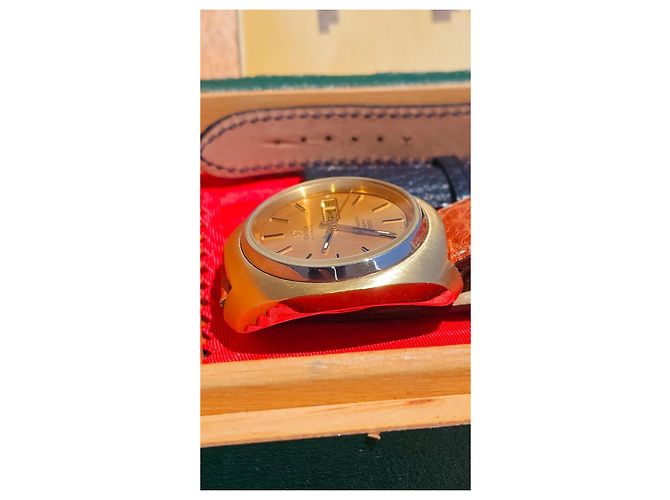 Omega Seamaster Cosmic 2000 Orologio Automatico Oro D'oro - vista 4