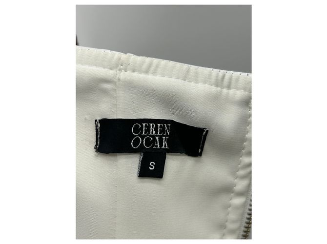 Autre Marque CEREN OCAK Trägerloses weißes Lederkleid - Ansicht 5