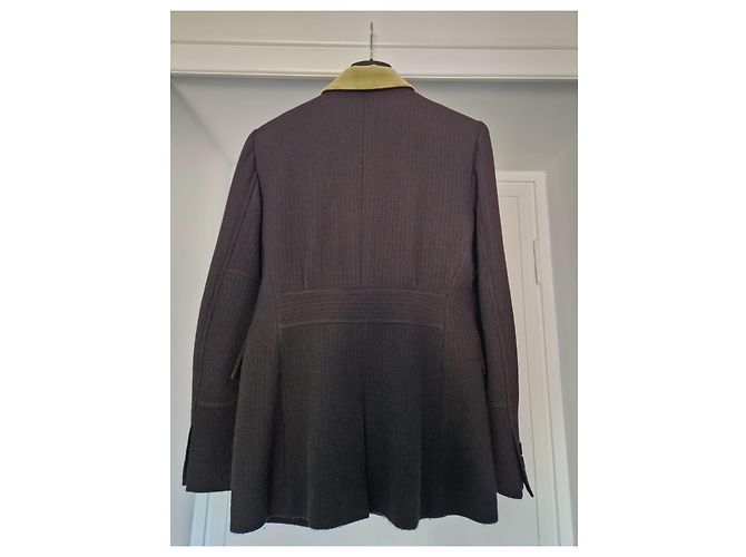 Hermès Jacke aus schwarzer Wolle mit grünem Samtkragen - Ansicht 4